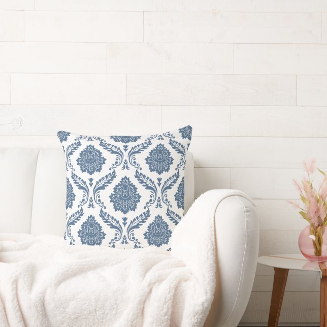 Coussin Rococo Damassé Grand Motif Bleu sur Blanc (Canapé)