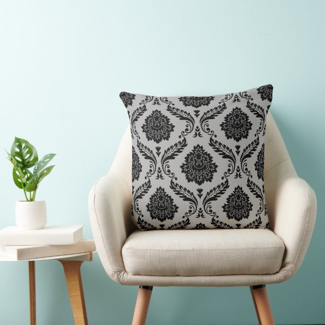 Coussin Rococo Damassé Grand Motif Noir sur Gris (Chaise)