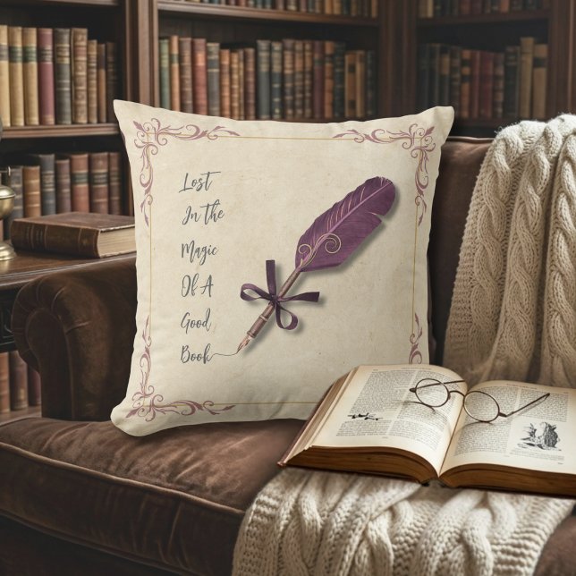 Coussin Romantic Dusty Rose Literary Quill (Create a cozy literary escape with this romantic dusty rose storybook throw pillow.)
