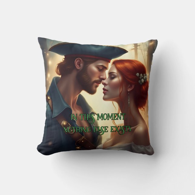 Coussin Romantique couple de pirate - En ce moment, rien (Recto)