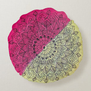 Coussin rond jeté mandala rose et jaune bohème