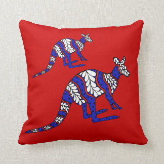 Coussin Roo blanc et bleu rouge