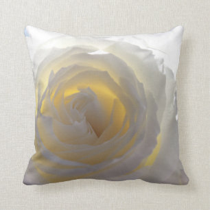 Coussin Rose blanc élégant