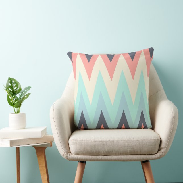 Coussin rose, bleu, jaune, pêche et chevron jaune Patte (Chaise)