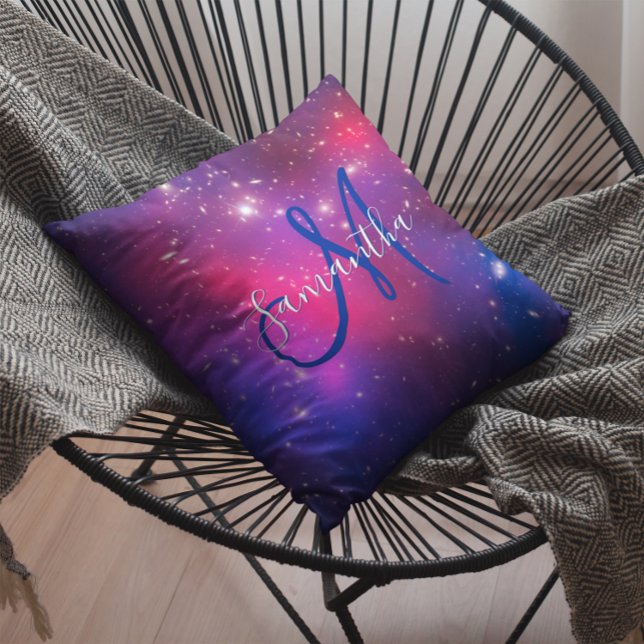 Coussin Rose Chaud et Photo de Monogramme Céleste Bleu Mar (Hot Pink and Navy Blue Celestial Monogram Throw Pillow)