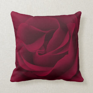 Coussin Rose de Bourgogne magnifié