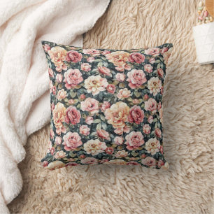 Coussin Rose et vert foncé floral shabby chic vintage