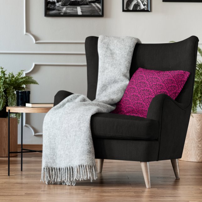 Coussin Rose floral damask rose et noir (Hot Pink and Black Rose Floral Damask Throw Pillow)