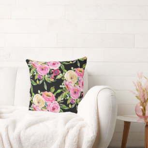 Coussin Roses d'aquarelle en rose et crème sur noir