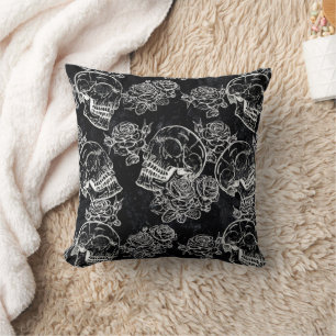 Coussin Roses des crânes et des calques   Gothique Glam Fu