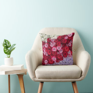 Coussin Roses rouges et roses avec Gypsophile colorée