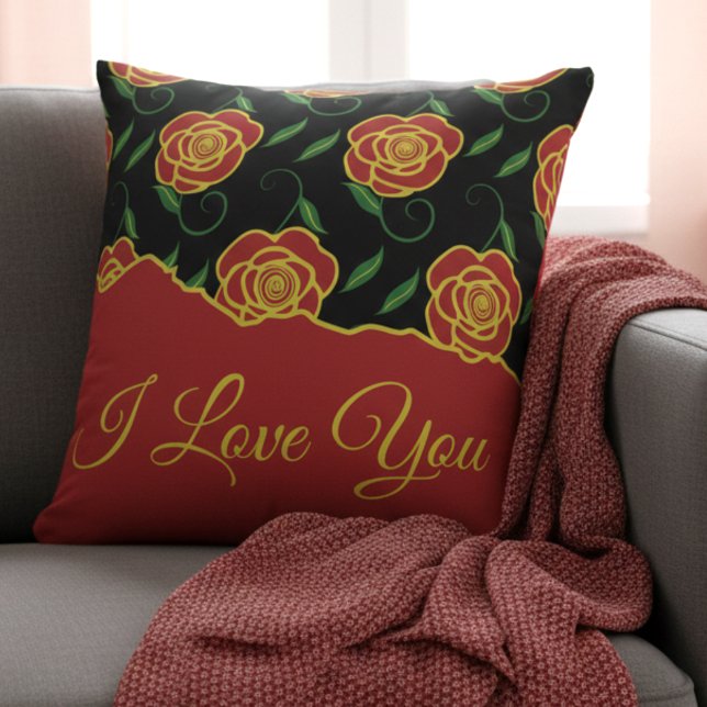 Coussin Roses rouges noires vous aiment (Romantic message pillow in black and red, covered by roses. Perfect for Valentines gift.)