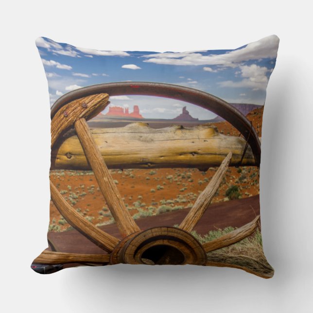 Coussin Roue de wagon en gros plan, Arizona (Recto)