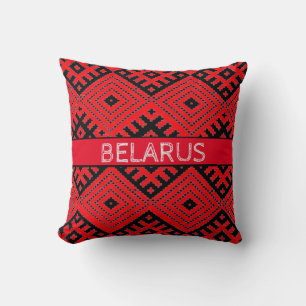 Coussin rouge à motif folklorique biélorusse Белар