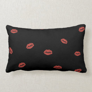 Coussin rouge de baiser de lèvres