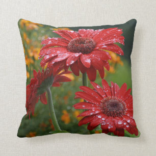 Coussin rouge de marguerite de Gerbera