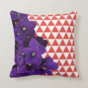 Coussin rouge de pyramide de violette africaine