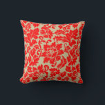 Coussin Rouge Et Beige, Vintage Damas Florales<br><div class="desc">Elégant rouge vintage damas floraux avec arrière - plan dans les damas monochromatiques beiges. Toutes les couleurs sont disponibles sur demande par e-mail.</div>
