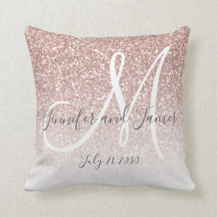 Coussin Rougissent les nouveaux mariés de monogramme de