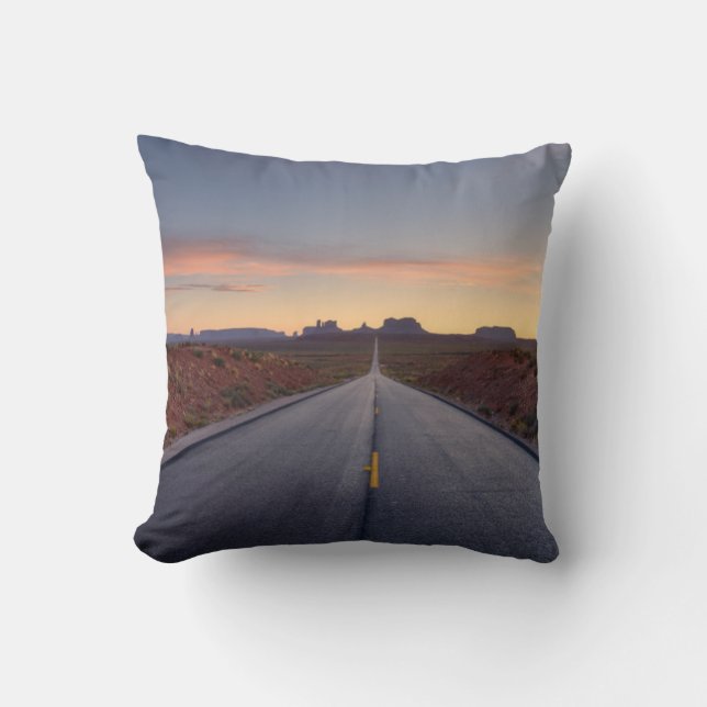 Coussin Route vers Monument Valley Tribal Park (Recto)