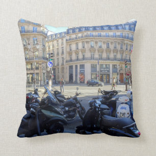 Coussin Rue de Paris. France.
