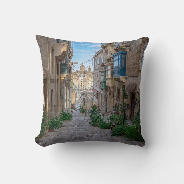 Coussin Rue de pierre étroite à Malte (Recto)