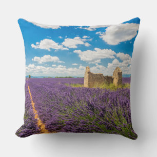 Coussin Ruine dans un champ de lavande, France
