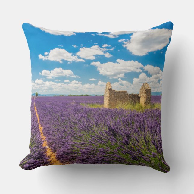 Coussin Ruine dans un champ de lavande, France (Recto)