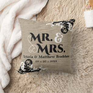 Coussin Rustic Burlap Regardez M. et Mme la Mariage