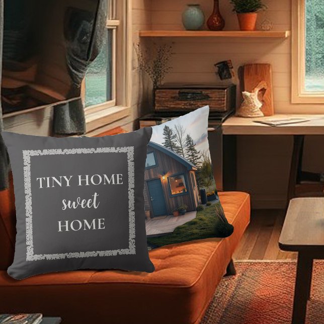 Coussin Rustique minuscule maison douce photo vintage (Rustic tiny home sweet home script photo vintage throw pillow. You can add your own photo and text.)
