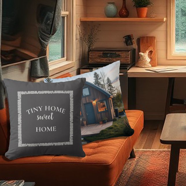 Coussin Rustique minuscule maison douce photo vintage (Rustic tiny home sweet home photo vintage throw pillow. Add your own text and photo to personalize.)