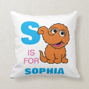 Coussin S est pour Snuffleupagus   Ajoutez votre nom