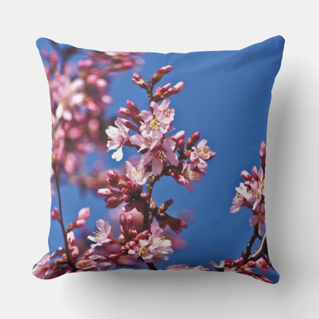 Coussin Sakura Cerisiers en Fleur Touchant le Bleu (Recto)