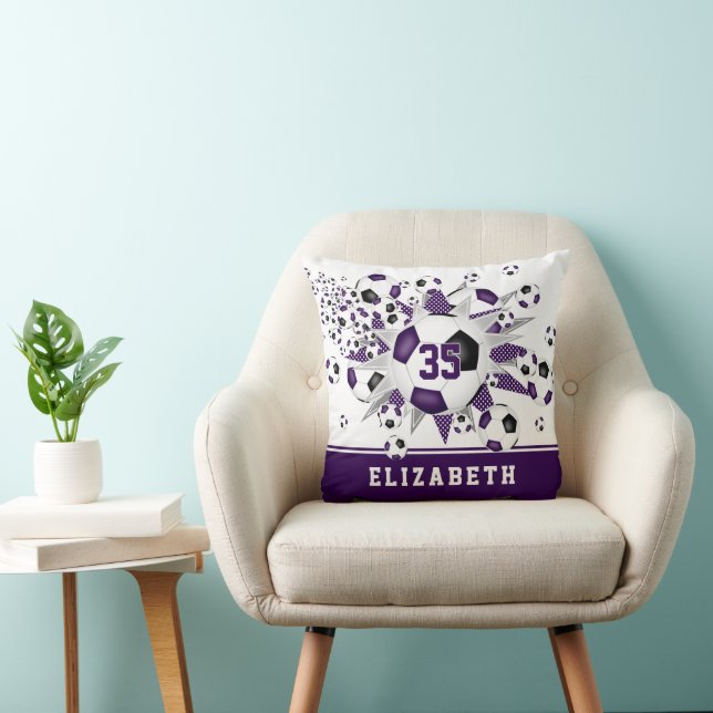 Coussin salle de sport noire violette filles ballon de foo (Chaise)
