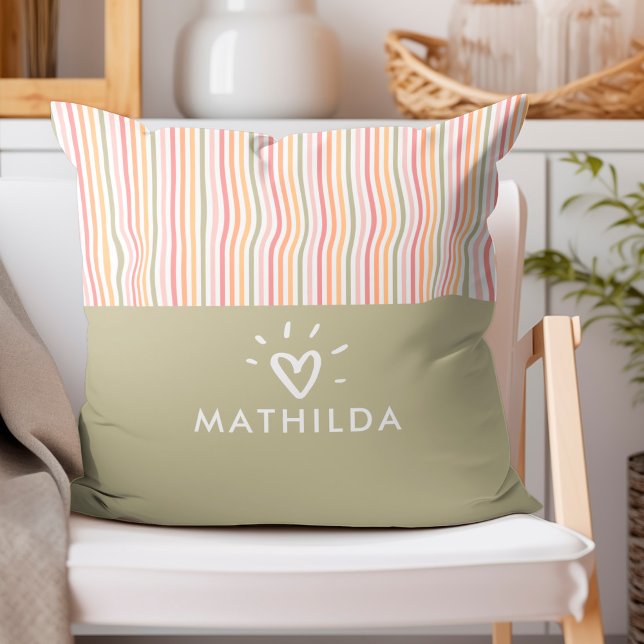 Coussin Salle pour enfants à rayures moderne (stripes in pastel throw pillow with name)