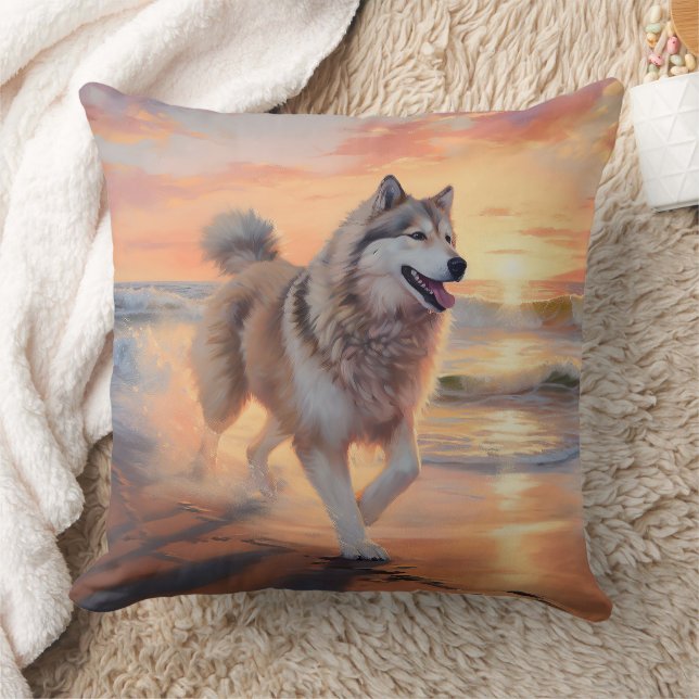 Coussin Sandy Paws Malamute Alaskan Chien sur la Plage Cou (Couverture)