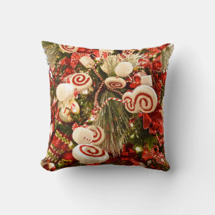 Coussin Sapin de Noël sur le thème des bonbons rouges et b