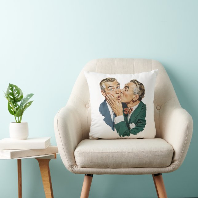 Coussin Scène de baiser surprise d'humour vintage (Chaise)