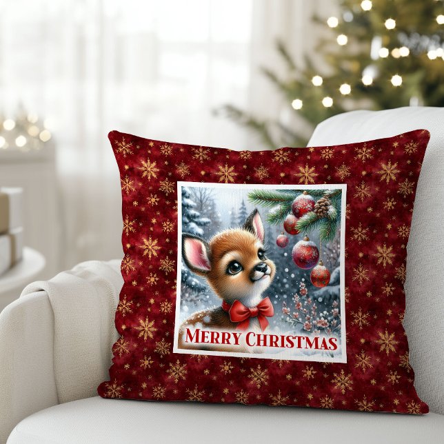 Coussin Scène hivernale glacée bébé faon forêt enneigée en (Frosty winter scene baby fawn snowy forest kids decor)
