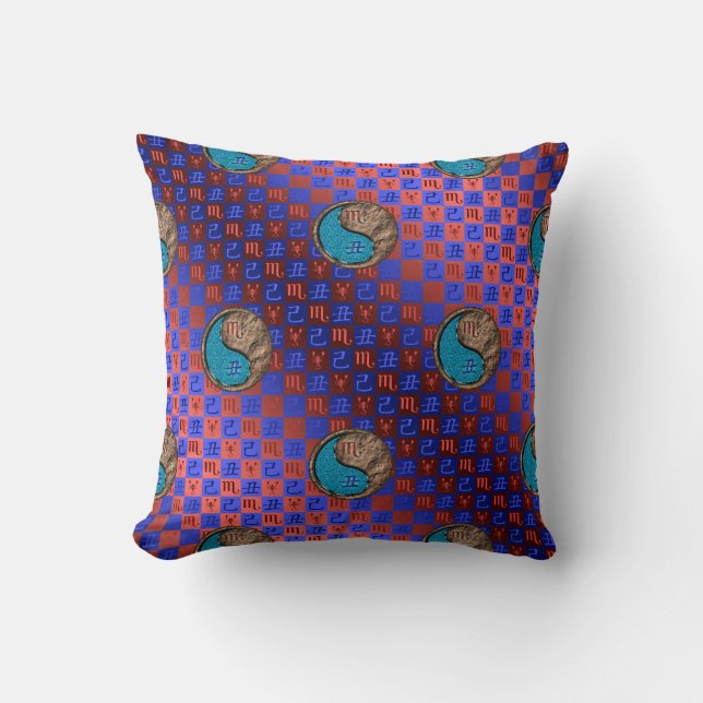 Coussin Scorpion & Bœuf de Terre (Recto)