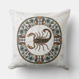 Coussin Scorpion sacré de Serket : Art égyptien antique