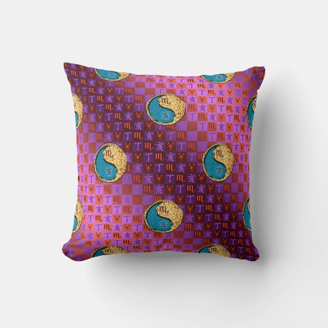 Coussin Scorpion & Sanglier de feu (Recto)
