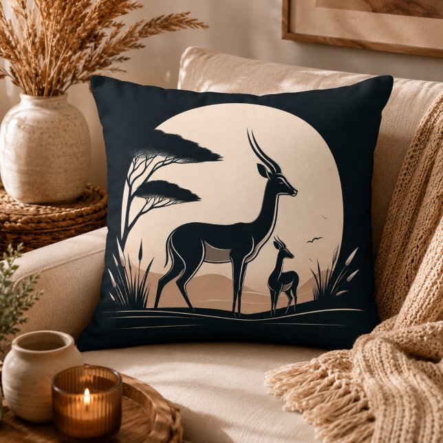 Coussin Sérénité en mouvement Inspiré de l'antilope (Serenity in Motion Antelope-Inspired Throw Pillow)