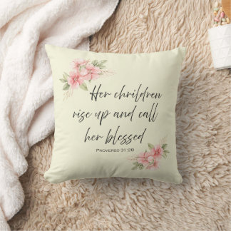 Coussin Ses enfants se lèvent et la disent bienheureuse
