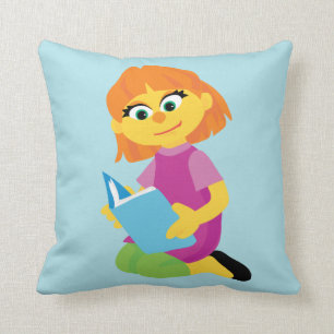 Coussin Sesame Street   Julia lit un livre