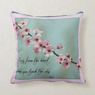 Coussin Seulement du coeur floral