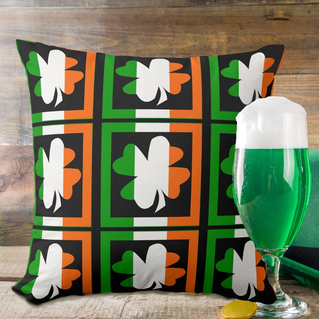Coussin Shamrock du drapeau irlandais (Créateur téléchargé)