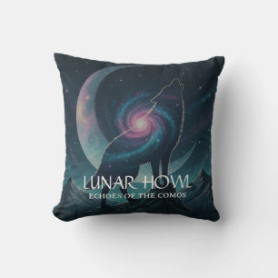 Coussin Silhouette de loup galactique avec lune nébuleuse