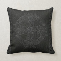 Coussin simili cuir de croix celtique