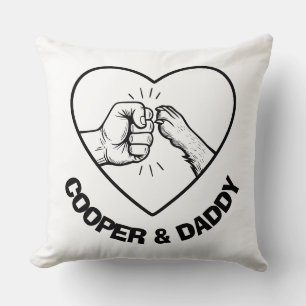 Coussin Simple Black Outline Chien et Papa Fist Bump